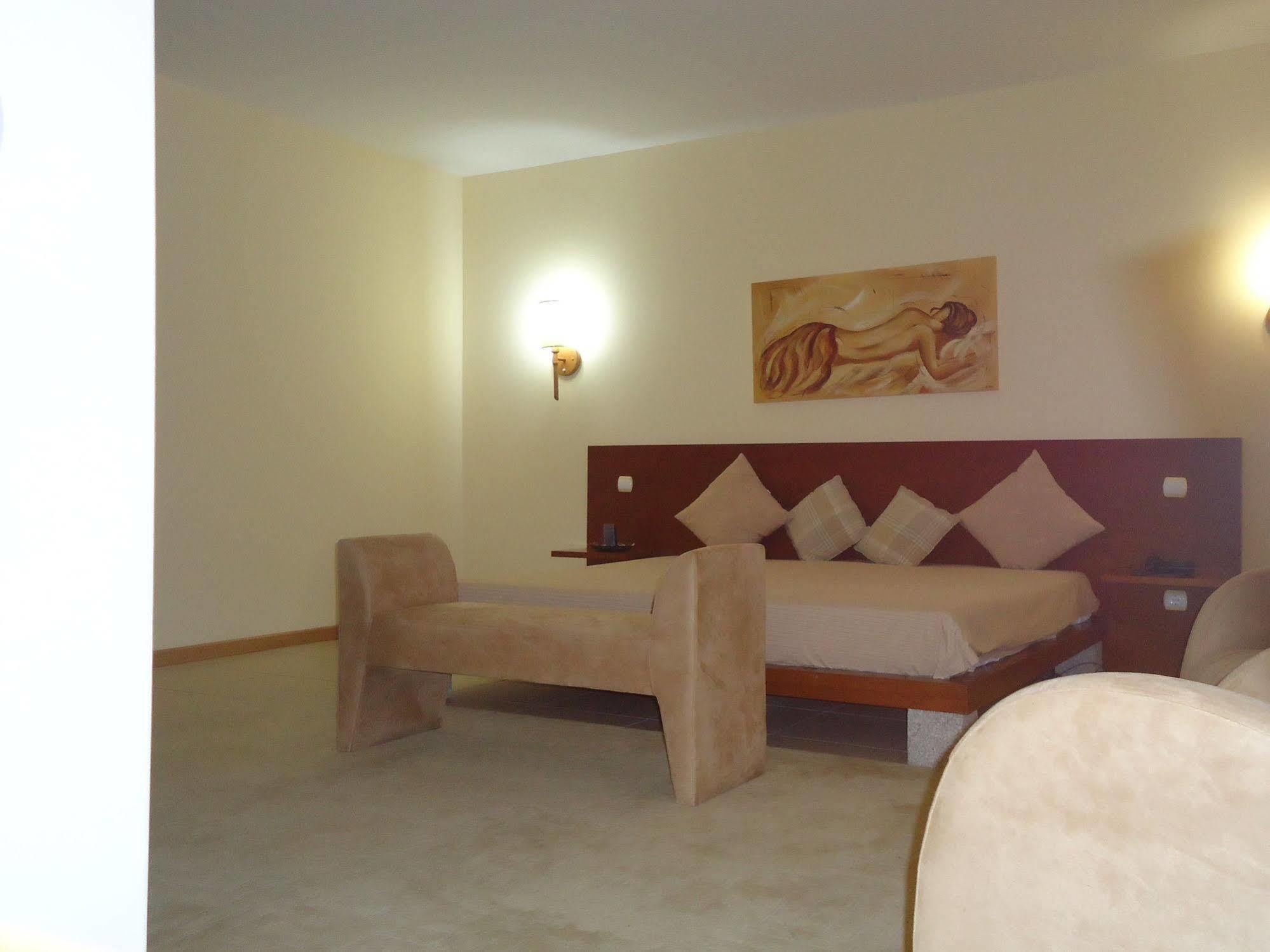 Hotel Pombeira Гуарда Екстериор снимка